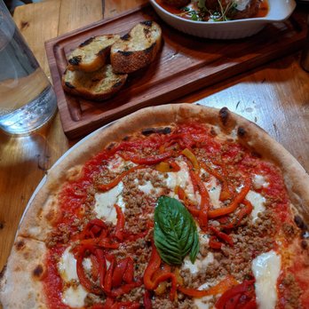 Gusto 101 - Sausage & red pepper pizza, lamb meatballs - Italian Near Me - Toronto, Ontario Gusto 101 - Sausage & red pepper pizza, lamb meatballs - Italian Near Me - Toronto, Ontario