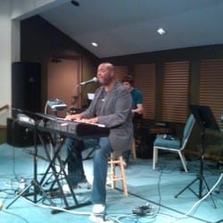 Vineyard at Tuttle Crossing - Clarence Church leading worship