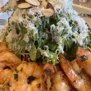 Barullo Taberna Española - Arugula salad with garlic shrimp - Spanish Near Me - San Juan, Puerto Rico