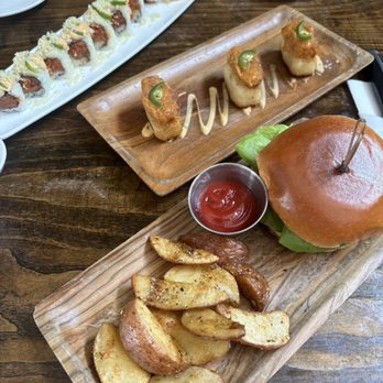 E+O Kitchen - Hyde Park - Sushi Bars Near Me - Cincinnati, Ohio