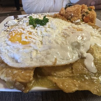 Pastores + Brunch - Chilaquiles verdes - Mexican Near Me - Chicago, Illinois Pastores + Brunch - Chilaquiles verdes - Mexican Near Me - Chicago, Illinois
