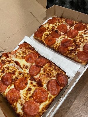 Little Caesars Pizza by null