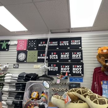 Sharky's - Children's Clothing Near Me - Seaside, Oregon