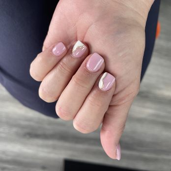 Winchester Nails - Falsies with gold and white accent design - Nail Salons Near Me - San Jose, California Winchester Nails - Falsies with gold and white accent design - Nail Salons Near Me - San Jose, California