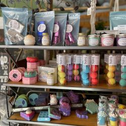 Blooms Floral & Gifts