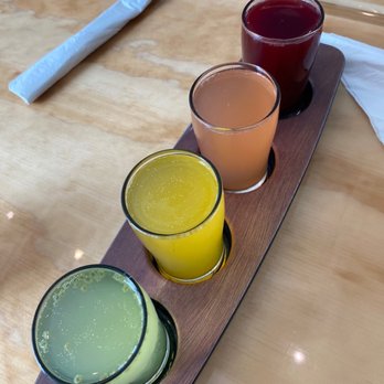 Toast Kitchen & Bakery - Mimosa flight - Breakfast & Brunch Near Me - Tustin, California Toast Kitchen & Bakery - Mimosa flight - Breakfast & Brunch Near Me - Tustin, California