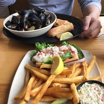 Anthony's Seafood - Lobster roll and mussels pasta SO GOOD - Seafood Near Me - Middletown, Rhode Island
