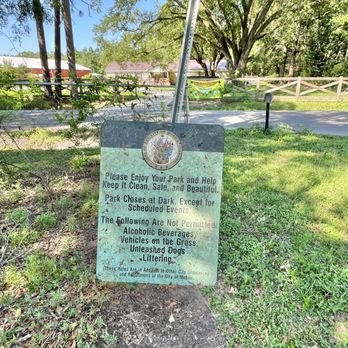 Theodore Park - Park Closes at night. - Playgrounds Near Me - Theodore, Alabama