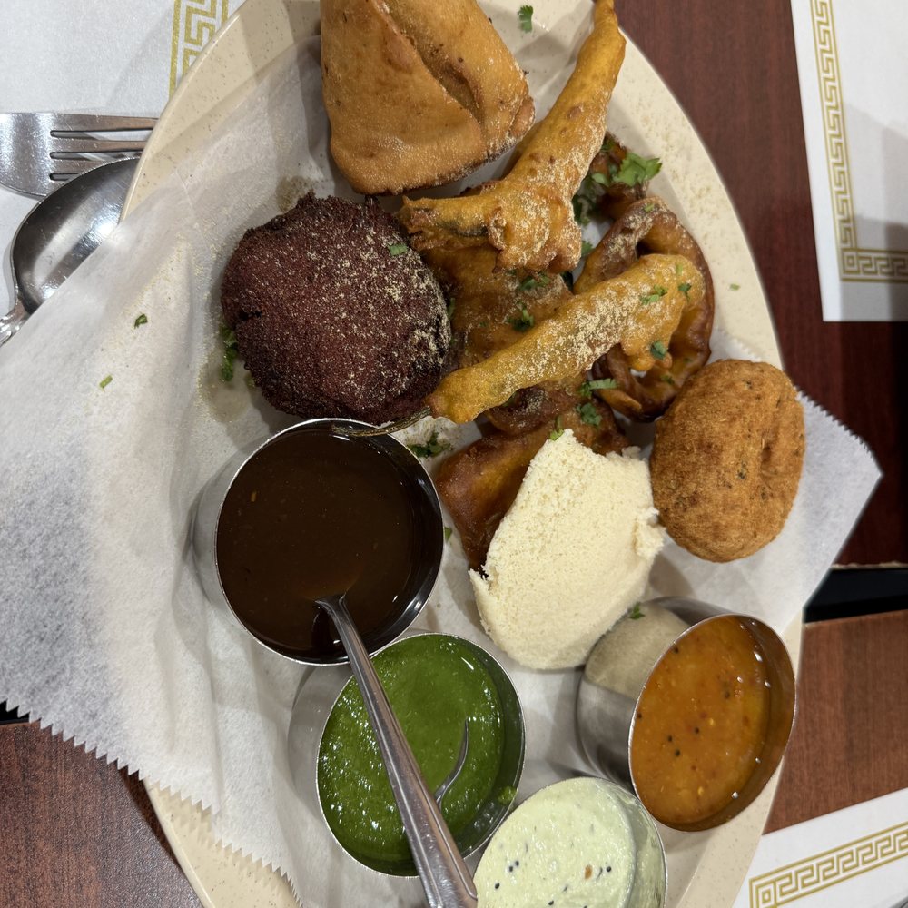 Udipi Cafe - Appetizer platter - Indian Near Me - Monroeville, Pennsylvania