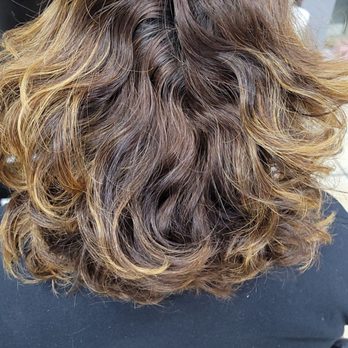 Almaz Salon and Spa - Hair Salons Near Me - Chicago Ridge, Illinois