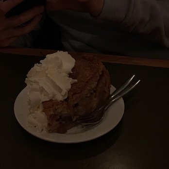 Winkel 43 - Apple pie - Desserts Near Me - Amsterdam, New Hampshire