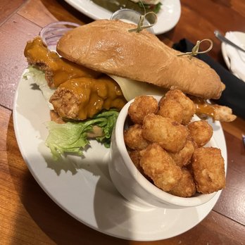 Bluff City Grill - American Near Me - Alton, Illinois