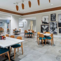 Holiday Inn Club Vacations Cape Canaveral Beach Resort - Indoor Dining Seating
