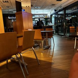 Suamu - Dining area and bar