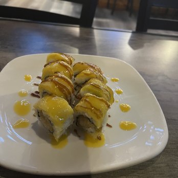 Hon Sushi - Shrimp and Mango plate super YUMMY - Sushi Bars Near Me - Corona, California
