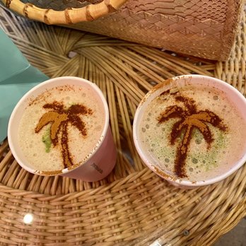 Cha Cha Matcha - Matcha chai with great palm tree decoration - Coffee & Tea Near Me - Venice, California Cha Cha Matcha - Matcha chai with great palm tree decoration - Coffee & Tea Near Me - Venice, California