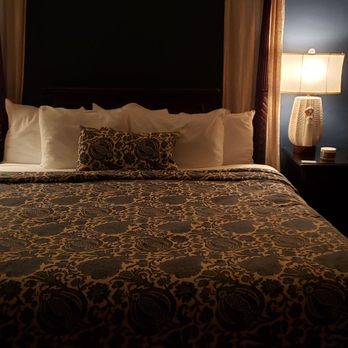 Blue Dolphin Inn - Hotels Near Me - Cambria, California