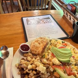 Zigzag Mountain Store & Cafe