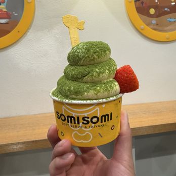Somisomi - matcha and peach swirl - Ice Cream & Frozen Yogurt Near Me - Garden Grove, California Somisomi - matcha and peach swirl - Ice Cream & Frozen Yogurt Near Me - Garden Grove, California