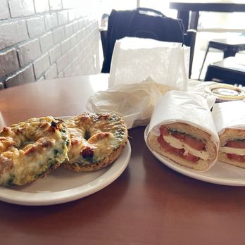 Bean & Leaf Cafe - Homemade chips, pesto pizza bagel, mozzarella sandwich - Coffee & Tea Near Me - Manteca, California
