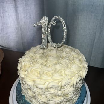 Hansen's Cakes - Roset 2 tier vanilla cake - Cupcakes Near Me - Los Angeles, California Hansen's Cakes - Roset 2 tier vanilla cake - Cupcakes Near Me - Los Angeles, California