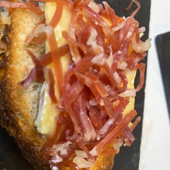 Lateral - Baked brie - Tapas/Small Plates Near Me - Madrid, M