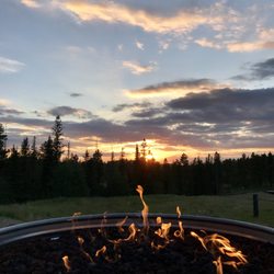 Terry Peak Chalets - Dance amongst the night stars!
