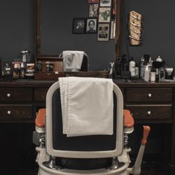 Mr Cuts Barber Shop - 1920s Theo kochs barber chair