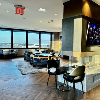 Marriott New York JFK Airport - Lounge - Hotels Near Me - Queens, New York Marriott New York JFK Airport - Lounge - Hotels Near Me - Queens, New York