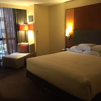 Hyatt Regency Chicago - The rooms are a good size and have been recently updated - Hotels Near Me - Chicago, Illinois Hyatt Regency Chicago - The rooms are a good size and have been recently updated - Hotels Near Me - Chicago, Illinois