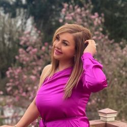 Sonia Zare - Meet the Business Owner!