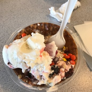 Brennan's Big Chill - a bowl of ice cream and candy - Ice Cream & Frozen Yogurt Near Me - Bloomsburg, Pennsylvania