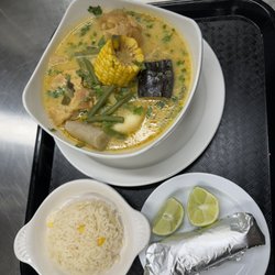 El Atardecer Restaurant - Sopa de mondongo