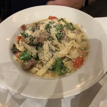 Centro - Saus & Shrimp Fett - New American Near Me - Des Moines, Iowa