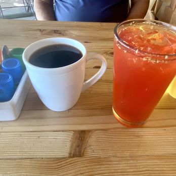 Avocato Cocina Creativa - Coffee and raspberry ginger juice. - Mexican Near Me - Puerto Peñasco, SON