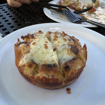 ETalian - cheesy bread - Pizza Near Me - Chagrin Falls, Ohio ETalian - cheesy bread - Pizza Near Me - Chagrin Falls, Ohio