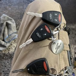 Mac's Lock & Key - Two need programed 1 working & comes apart every time I turn off the car.  CID/Will