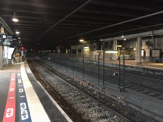 Champ de Mars Tour Eiffel by null