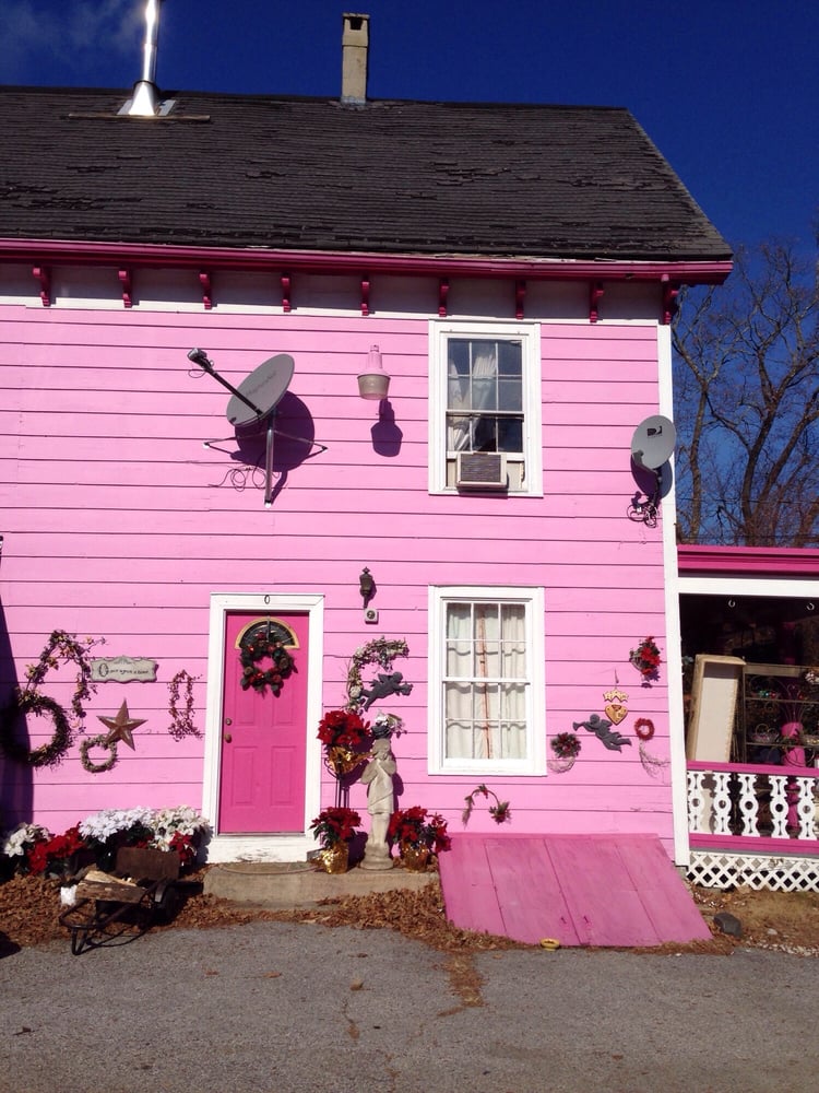 PINK HOUSE Updated October 2024 203 Main St, Andover, New Jersey