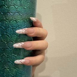 I get a gel-x full set here and it's so good! I get a gel-x full set here and it's so good!