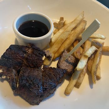 Yard House - Kids steak - New American Near Me - Concord, California
