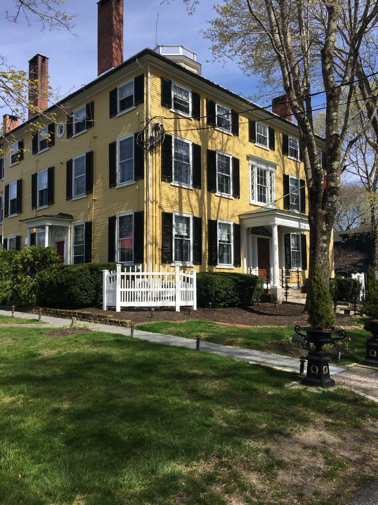 MILTON TRUMAN Updated October 2024 Kennebunk, Maine Taxis Phone