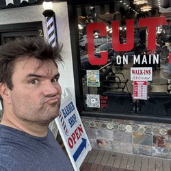 Cutz On Main - Cardon Ellis waiting forever for a "walk in haircut that never came".