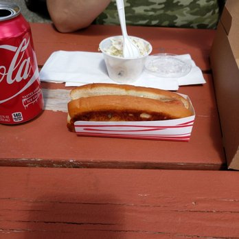 Taber's Lakeside Stand - The hotdog took 20 minutes to get with no o email in line and cost almost $3!!!  SERIOUSLY?. - Golf Near Me - Auburn, Maine