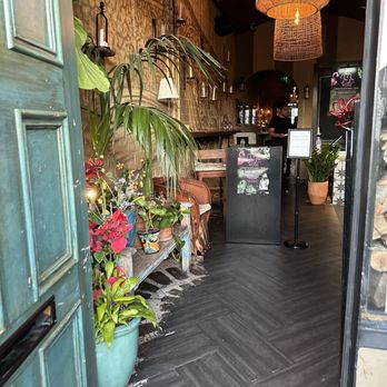Jonah's Kitchen + Bar - Entry - Latin American Near Me - Santa Monica, California Jonah's Kitchen + Bar - Entry - Latin American Near Me - Santa Monica, California