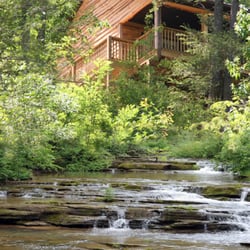 AbramsFallsCabin - High on side of a mountain hidden beneath a canopy of trees, this retreat is surrounded by the Abrams Falls Creek & Great Views.