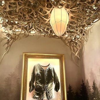 Trophy Room - Cocktail Bars Near Me - Phoenix, Arizona
