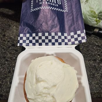 Noah's NY Bagels - Cinnamon roll. - Bagels Near Me - Pinole, California