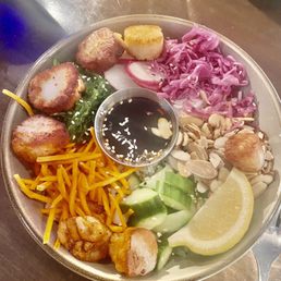 Asian Bowl with Pan Seared Scallops