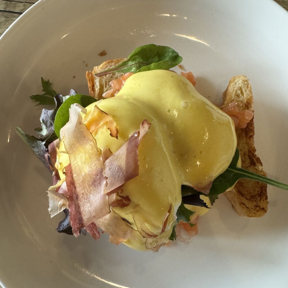 Rose Gose - Eggs Benedict with Salmon - Wine Bars Near Me - Austin, Texas Rose Gose - Eggs Benedict with Salmon - Wine Bars Near Me - Austin, Texas